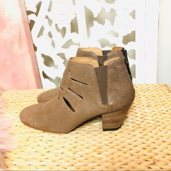 NWOT Aquatalia Freida Sport Calf Ankle Boots 8 - Picture 5 of 8